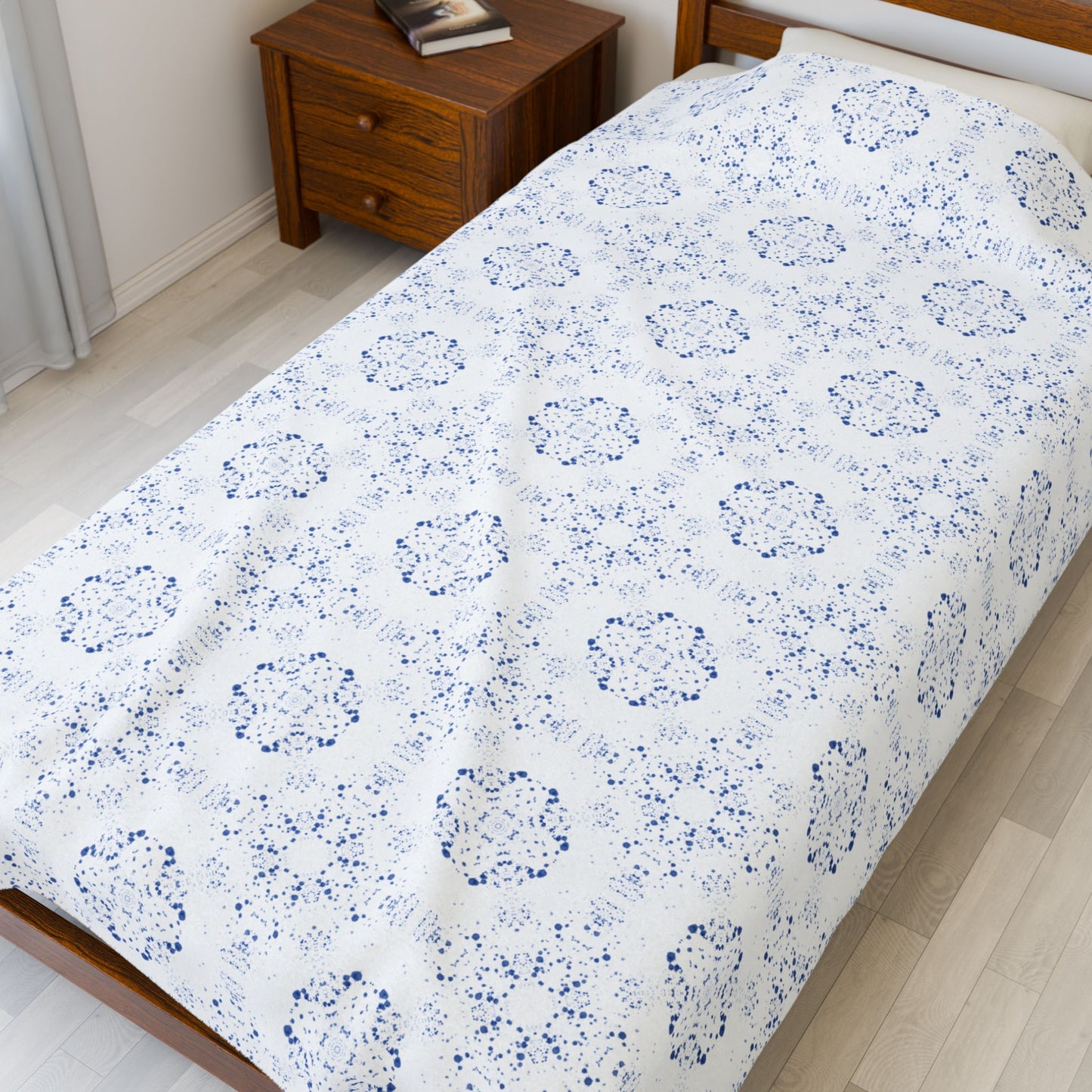 Velveteen Plush Blanket - Batik Scatter, Blue
