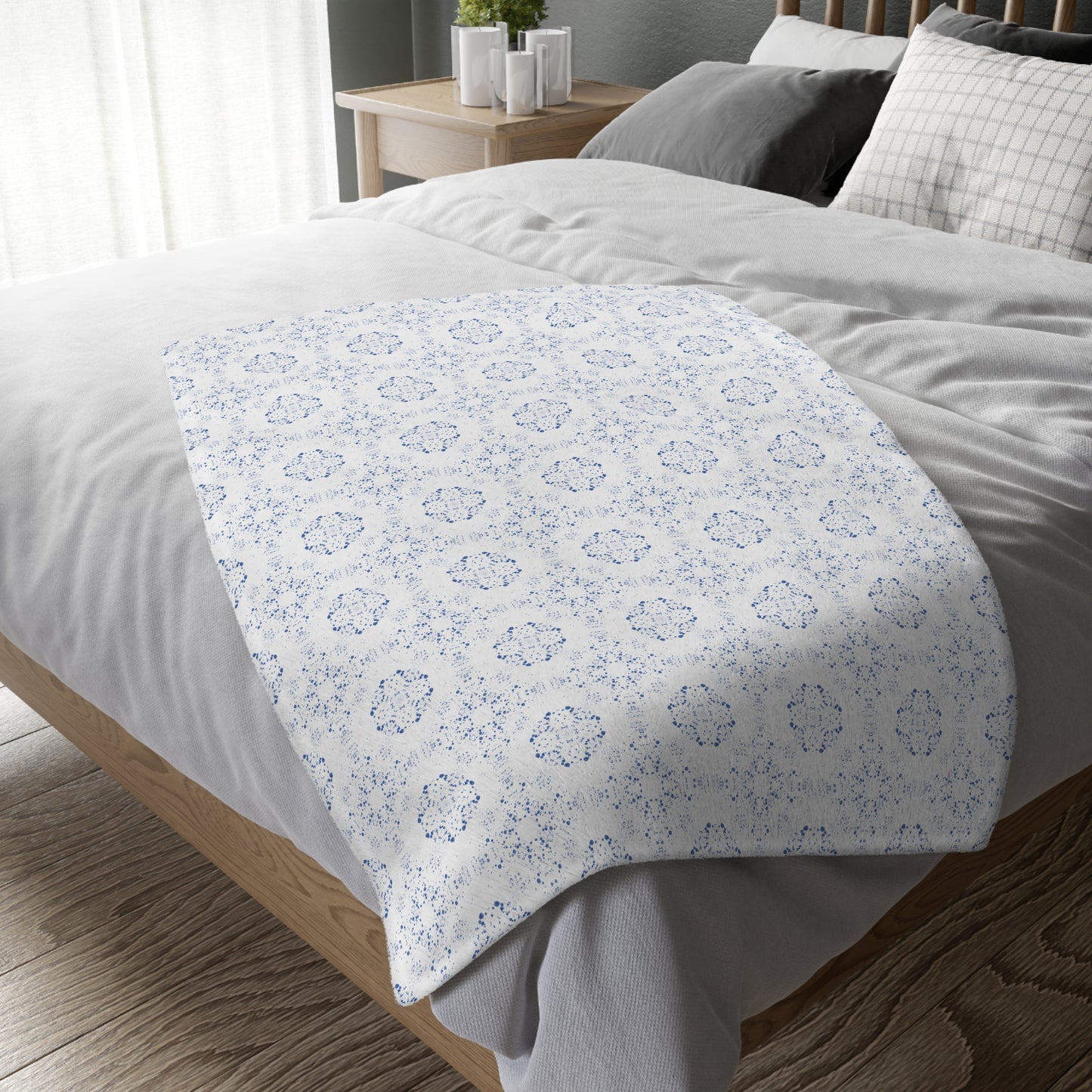 Velveteen Microfiber Blanket (Two-sided print) - Batik Scatter, Blue and White